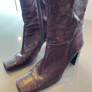 Ankle leather boots